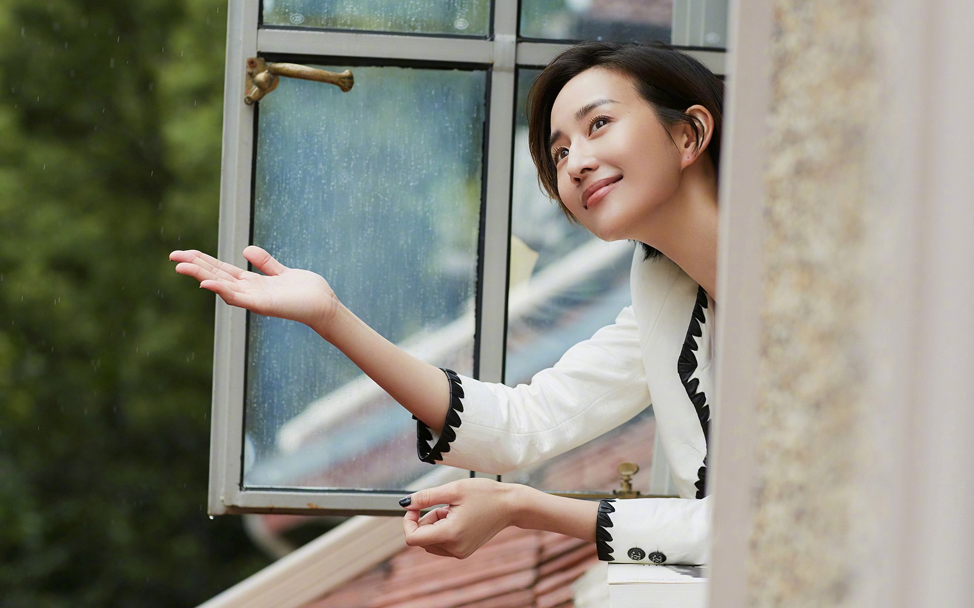 仰泳技术扎实比利时持续领先,仰泳在比赛中的技术规定