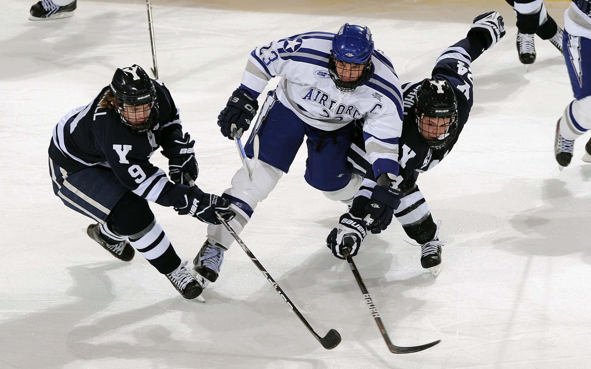 欧冠新赛季:巴黎生死战击败纽卡斯尔 姆巴佩点球+世界波拯救大巴黎